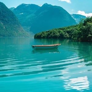 Meet your Posher, Mia